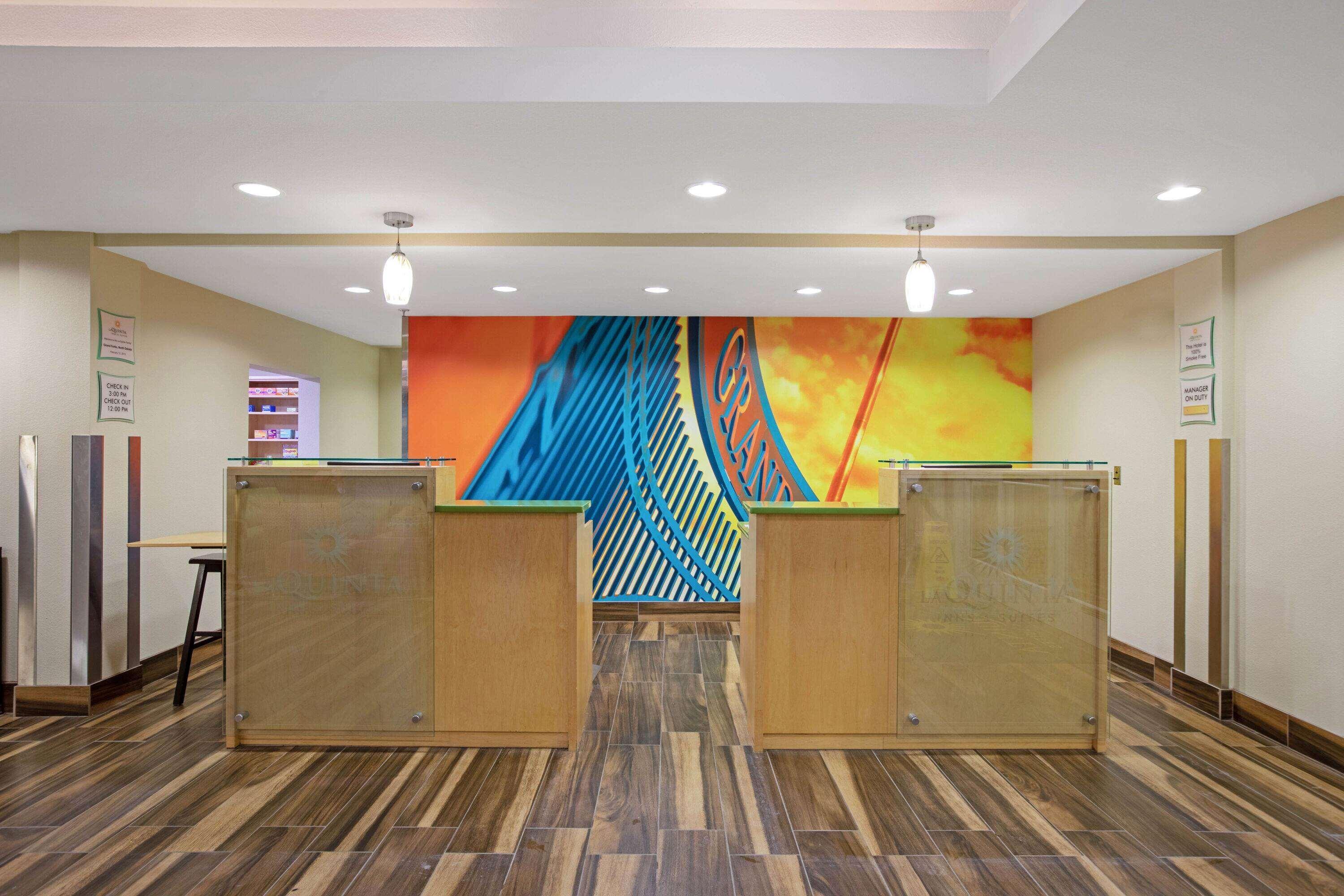 La Quinta By Wyndham Grand Forks Otel Dış mekan fotoğraf