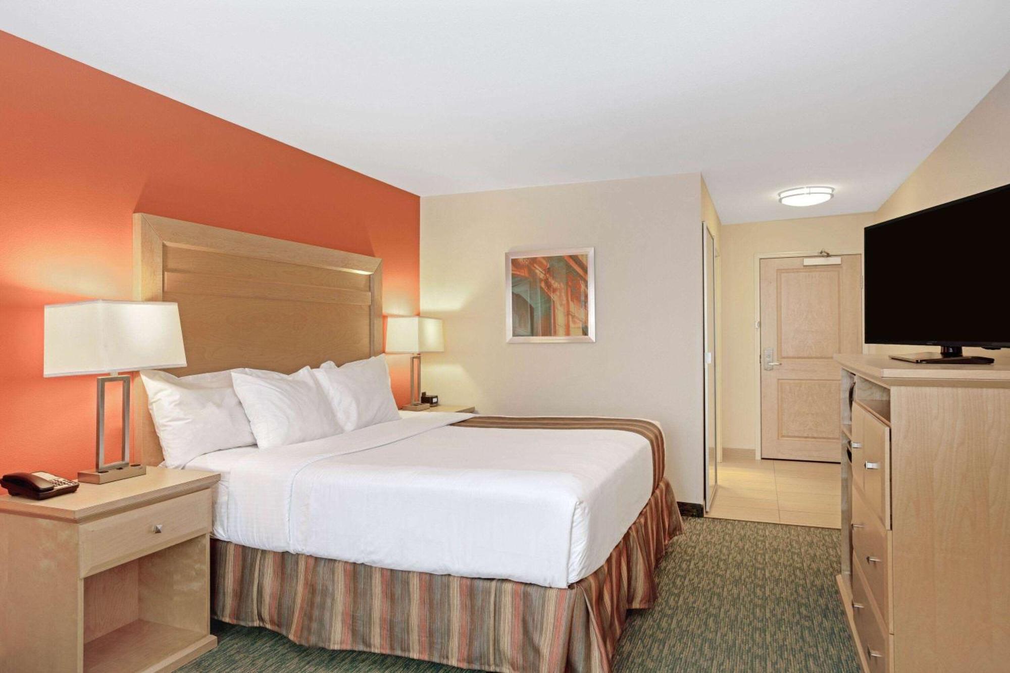 La Quinta By Wyndham Grand Forks Otel Dış mekan fotoğraf